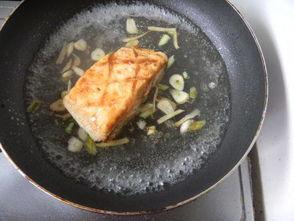 国产剥皮鱼视频,揭秘传统美食的制作过程