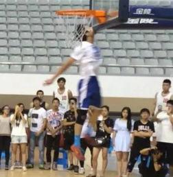 陈登星国产扣篮视频,国产扣篮新高度，一跃成名展风采  第3张